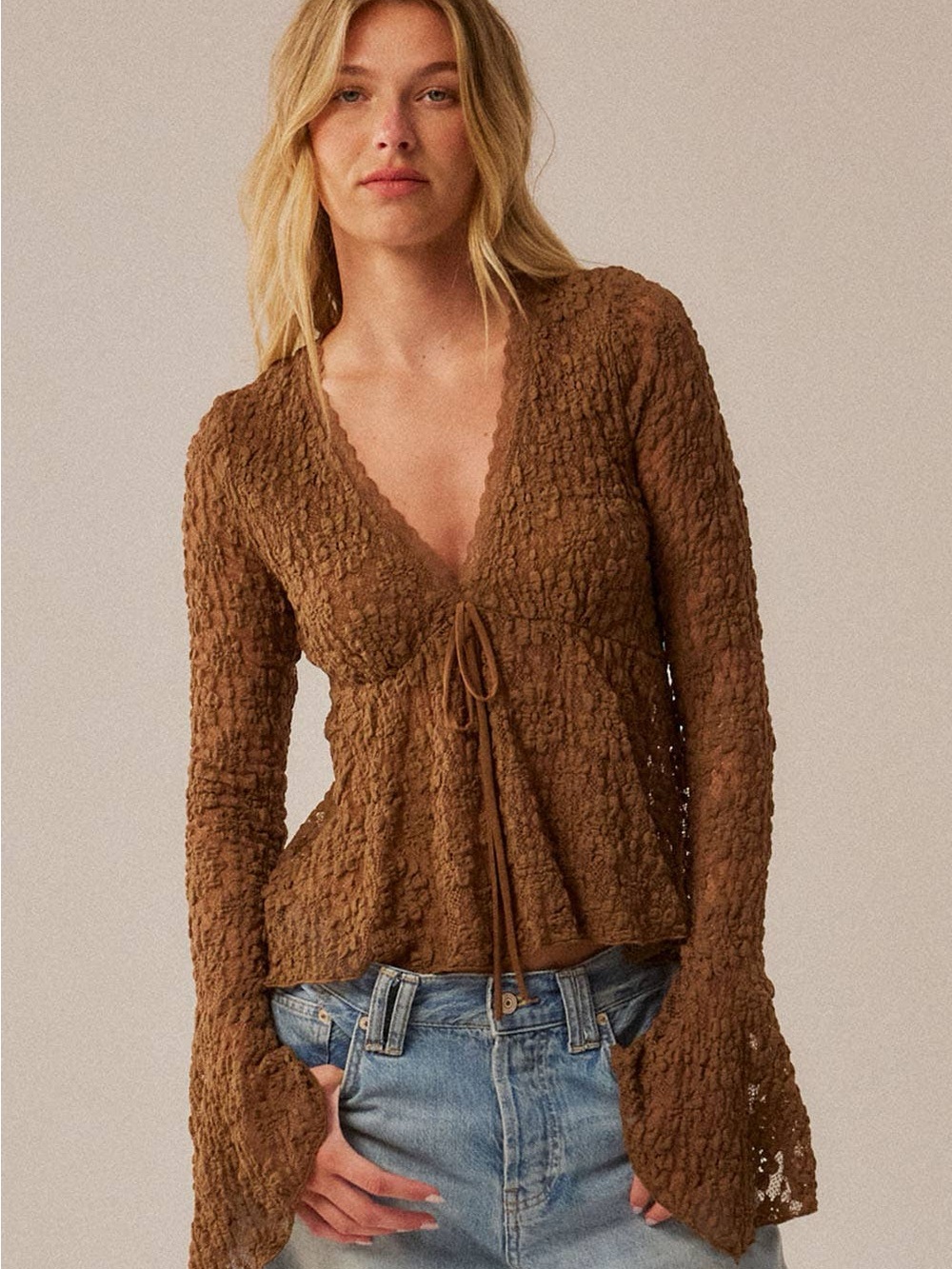 Floral Lace V-Neck Bell-Sleeve Empire-Waist Top | Promesa